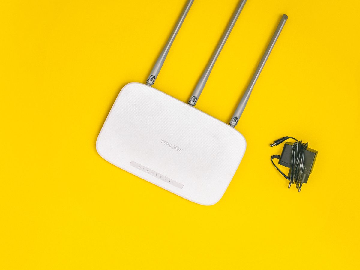 Business wireless access point with antennas